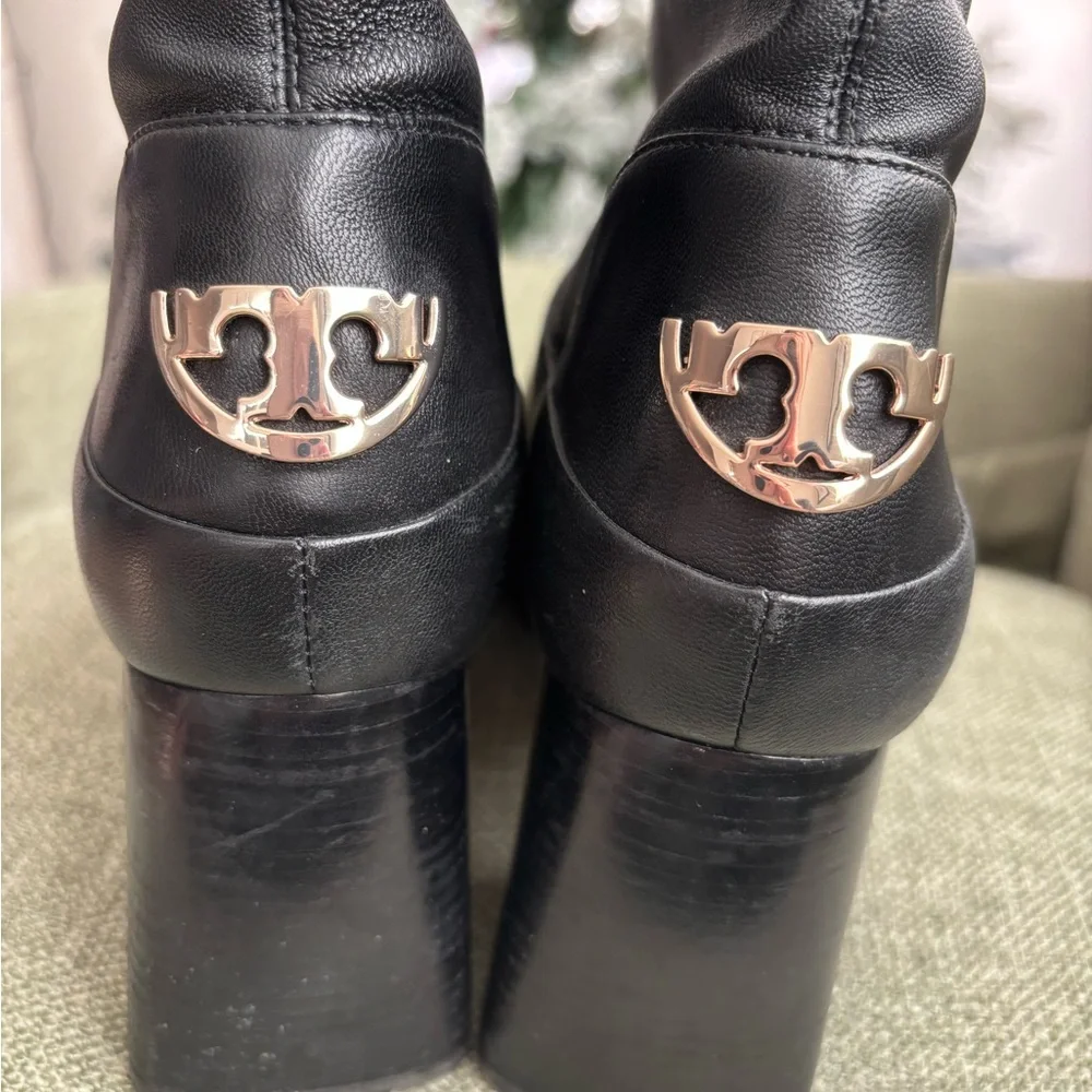 Tory Burch Black Heeled Boots with Gold Logo - Picture 5 of 9